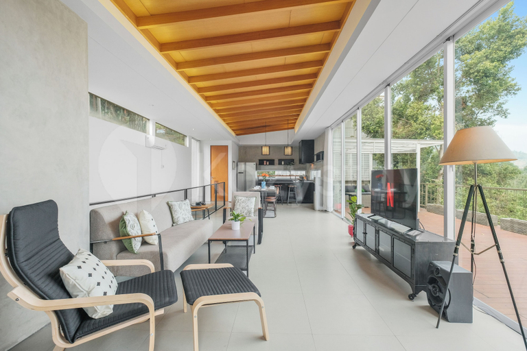 Living area 5, Lavender Villa by Kozystay - Bandung, Bandung