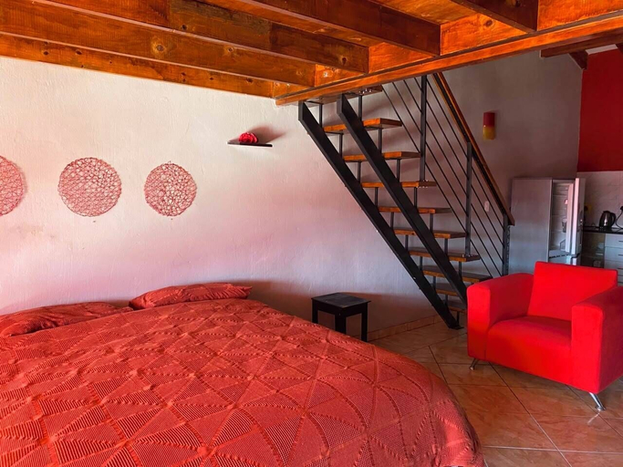 Room 5, Eden manor, Fezile Dabi
