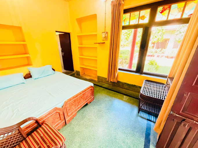 Bedroom 4, Singh Guest House, Varanasi