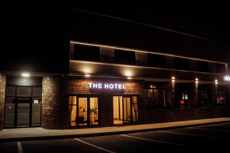 Exterior 4, Railway Hotel, Cape Winelands