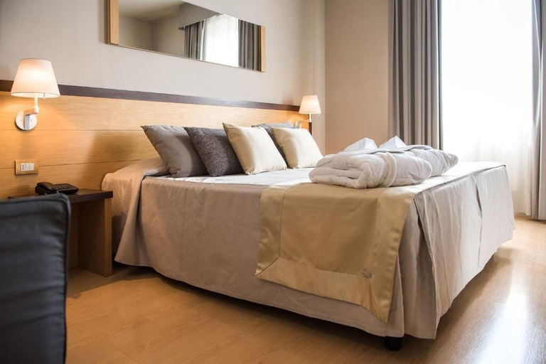 Bedroom 4, Hotel San Martino, Brescia
