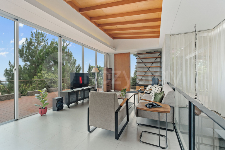 Living area 2, Lavender Villa by Kozystay - Bandung, Bandung
