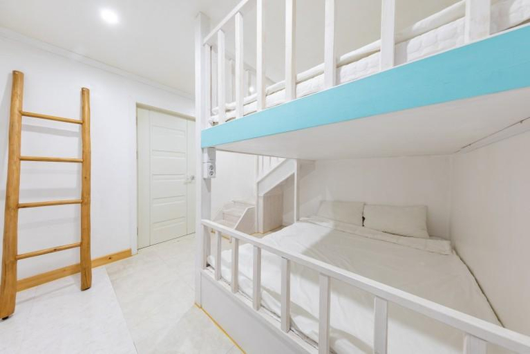 Bedroom 2, Gyeongju Love and Love Pension, Gyeongju