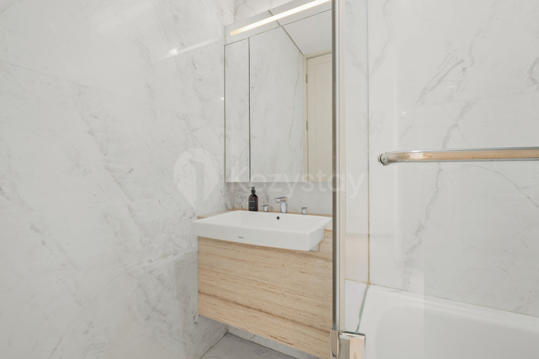 Bathroom 3, Brunn by Kozystay - Cilandak, South Jakarta