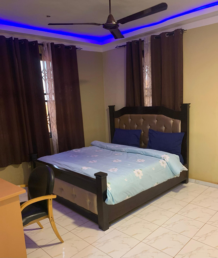 Room 2, Kwae Delux Hotel, Ga West