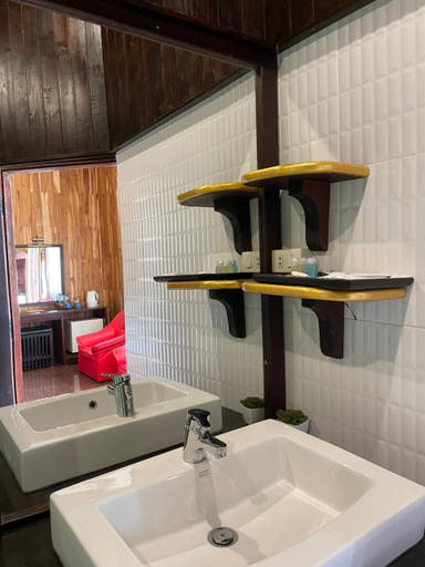 Bathroom 4, Luang Prabang Inn, Luang Prabang
