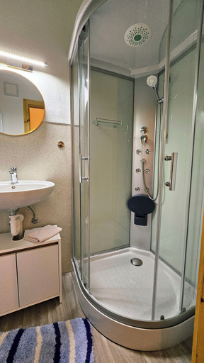Bathroom 3, Burgblick, Meißen