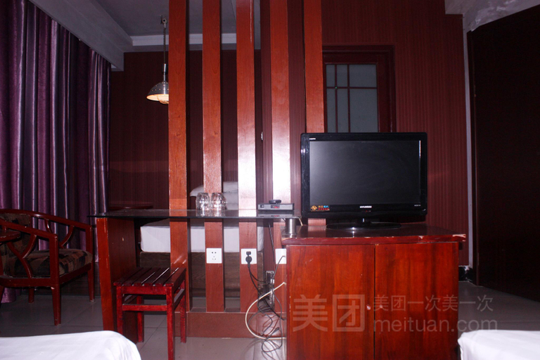 Bedroom 5, Fuyuan Hotel, Zhoukou