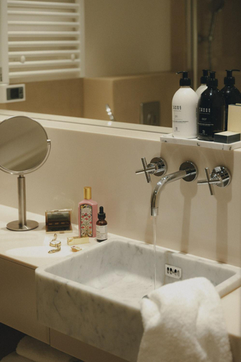 Bathroom 4, Hotel le Friedland, Paris