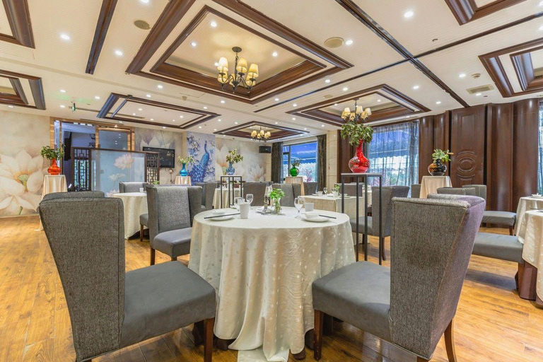 Food & Drinks 4, No. 3 Longjing Resort, Hangzhou