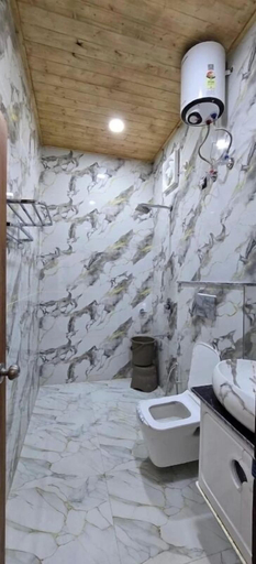 Bathroom 4, The Wild Canopy, Dehradun