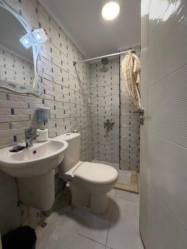 Bathroom 4, Town View Hotel, Qasr an-Nil
