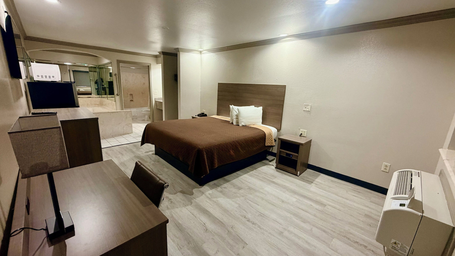 Bedroom 3, Luxury Inn & Suites Liberty, Liberty