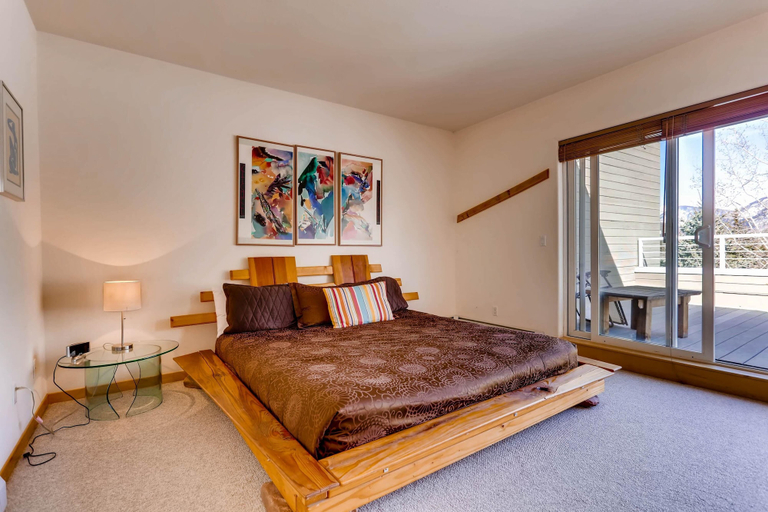 Room 2, Savoy Villas 4B, Vail Top Floor 3BD Condo With Views, Eagle