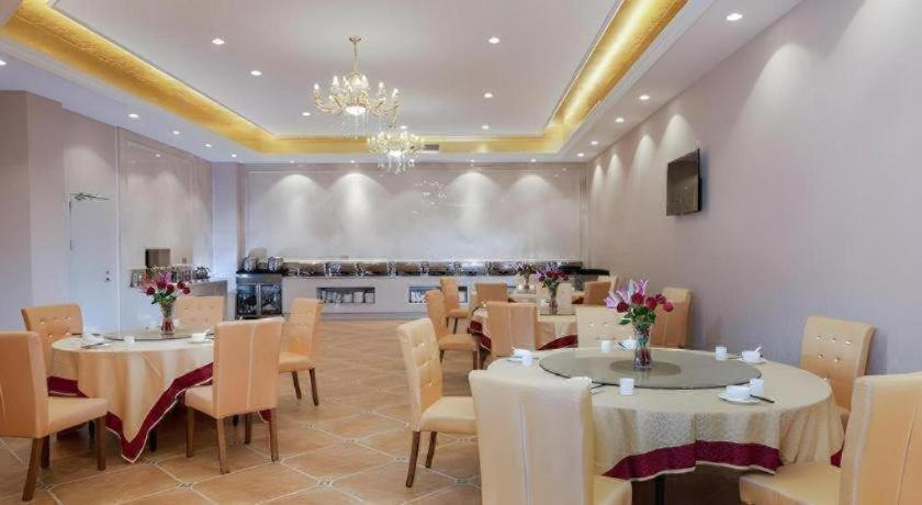 Food & Drinks 5, Vienna International Hotel Meizhou Dapu, Meizhou