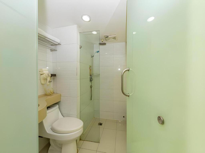 Bathroom 3, Shell Hotel Shanghai Expo Changqing Road Metro Station, Shanghai