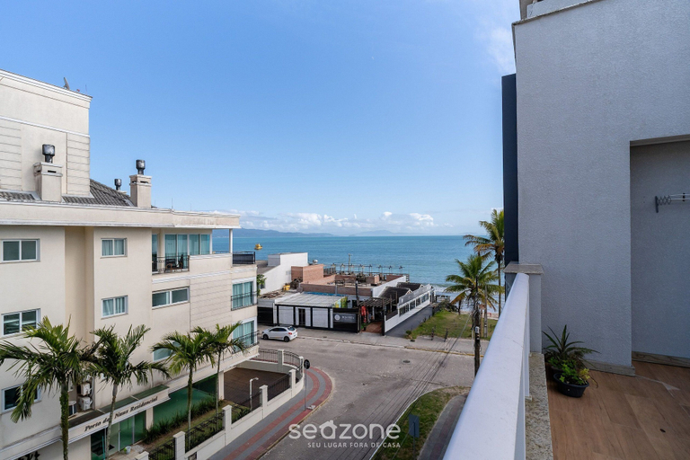 Property grounds, Apart With Sea View in Front of the Beach Pgl0301, Florianopolis