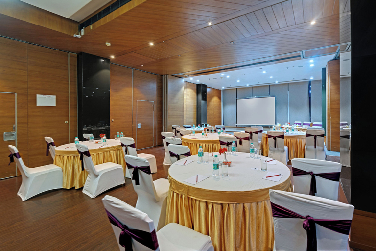 Food & Drinks 5, Hotel Suba Elite Vadodara, Vadodara