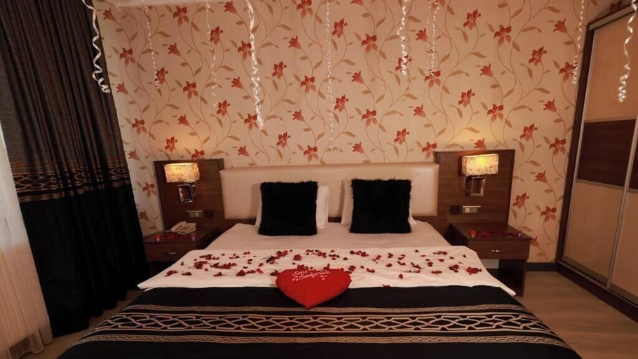 Room 3, Royal Berk Hotel, Merkez