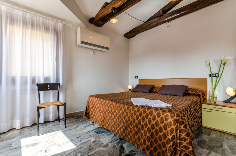 Bedroom 2, Venice Apartments, Venezia