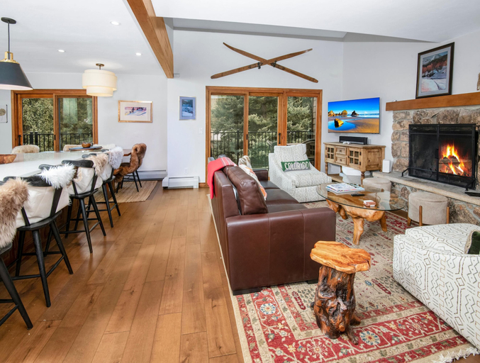 Living area 4, Timber Falls 304, 3BD East Vail Condo With Amenities, Eagle