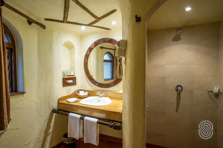 Bathroom, Serengeti Serena Safari Lodge, Serengeti