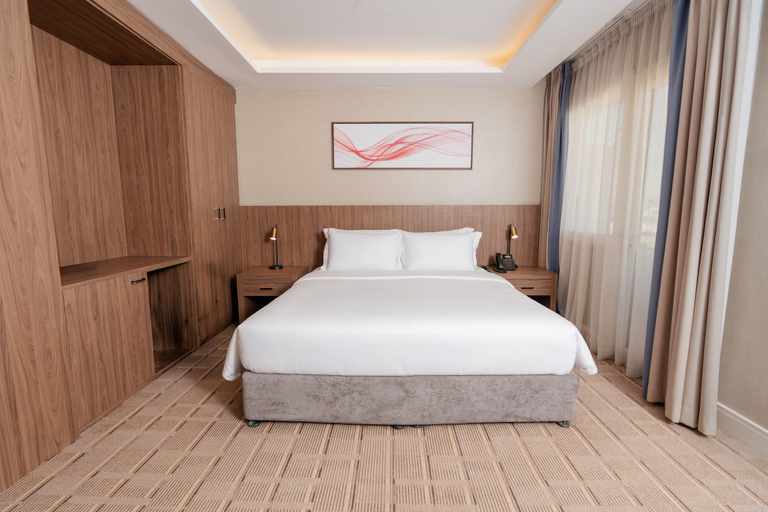 Bedroom 4, Howard Johnson by Wyndham Riyadh Al Nasiriyah, Riyadh