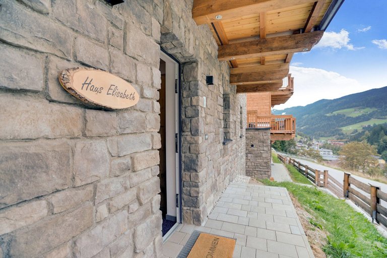 Others 5, Chalet in Muhlbach am Hochkonig With Sauna, Sankt Johann im Pongau