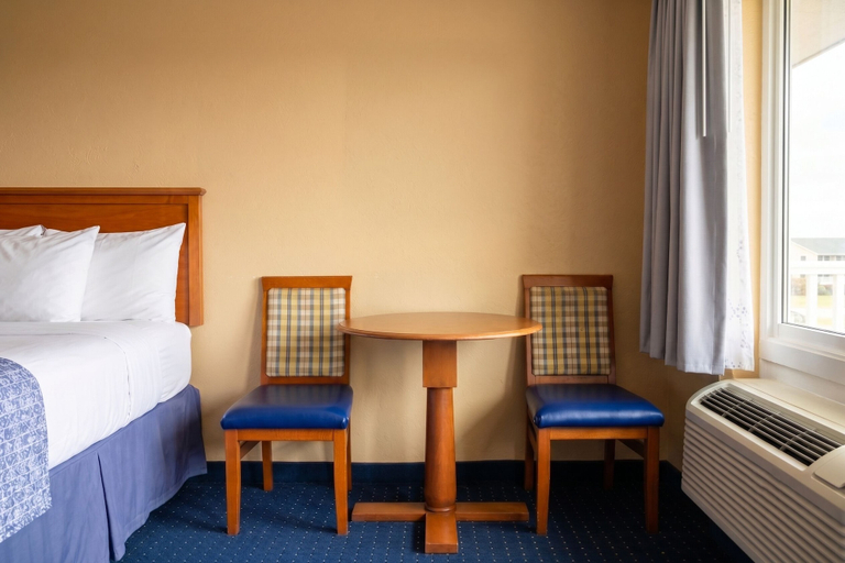 Bedroom 4, Hatteras Island Inn, Dare
