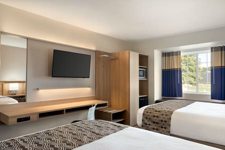 Room 2, Red Stick Hotel, East Baton Rouge