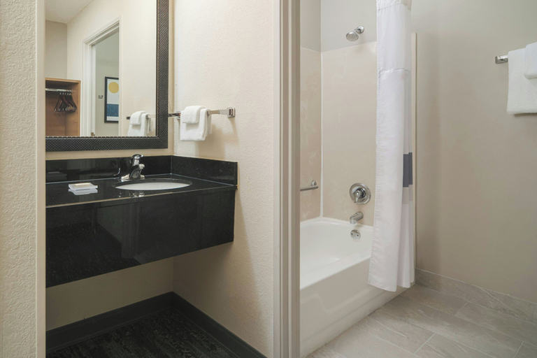 Bathroom 4, City Express By Marriott Shepherdsville Louisville, Bullitt