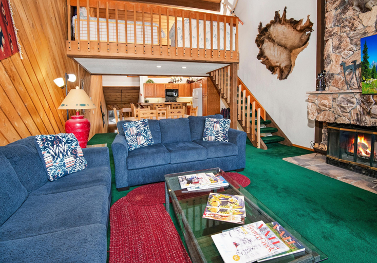 Living area 5, Ridgepoint 187, 3BD Townhome in Beaver Creek, Eagle
