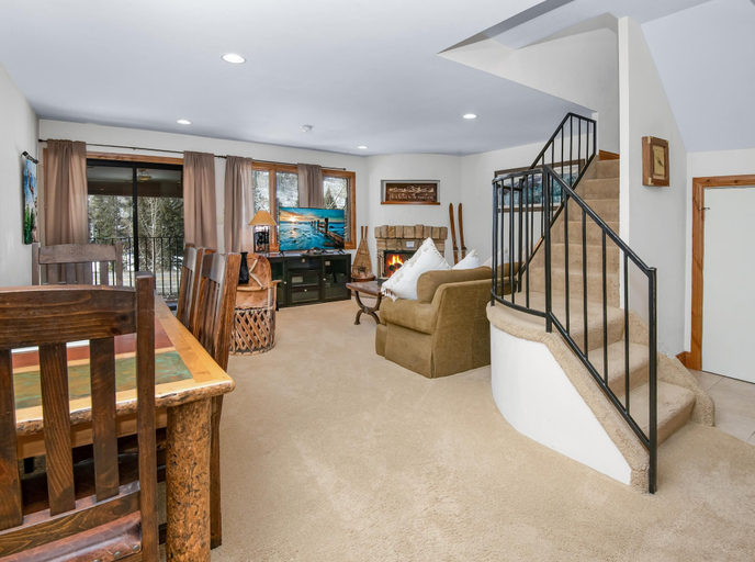 Interior 5, Spruce Way 209, 2BD East Vail Condo, Eagle