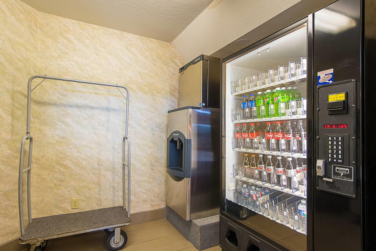 Food & Drinks 5, Econo Lodge Buckley Bonney Lake, Pierce