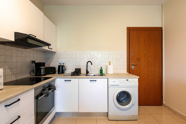 Private kitchen 2, Veta 31 . 1-BR Apt. & Balcony in Larnaca, Larnaca
