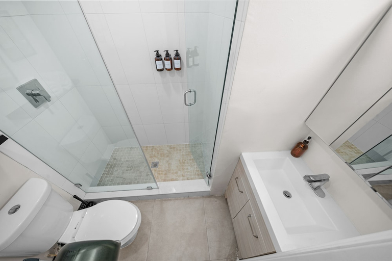 Bathroom 4, Baybreeze Apartments by Lowkl, Miami-Dade