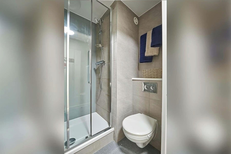 Bathroom 2, Student Only Selly Oak, Birmingham