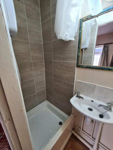 Bathroom 3, The Coach House, Leicestershire