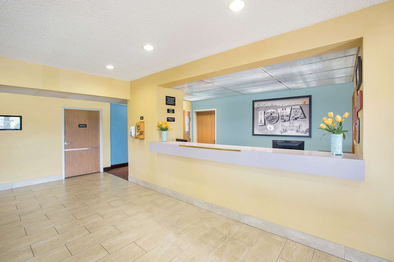 Public Area, Super 8 by Wyndham Clarinda, Page