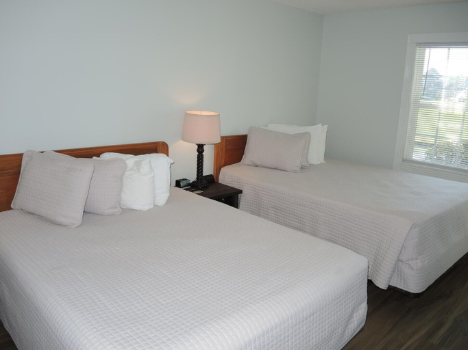 Room 3, 104m 1 Bedroom Condo, Brunswick