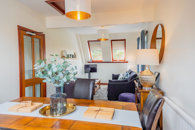 Primary image, Apartment Sleeps 5 With Parking, Highland