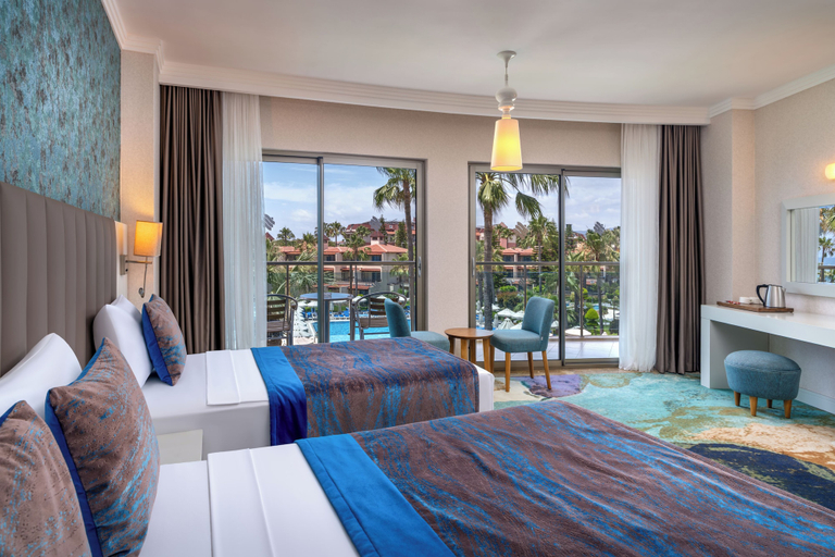 Bedroom 3, Saphir Hotel & Villas - All inclusive, Alanya
