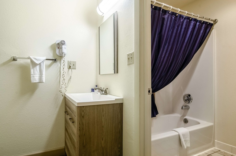 Bathroom 4, Americas Best Value Inn & Suites Ft. Collins E at I-25, Larimer