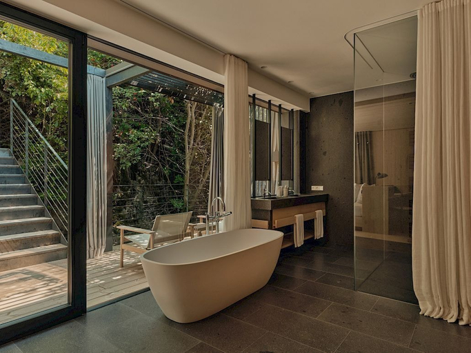 Bathroom 5, Miramonti Boutique Hotel, Bolzano