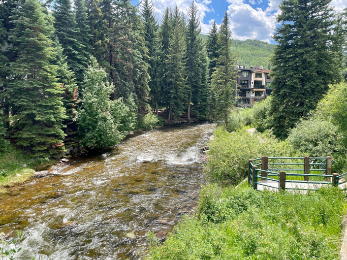 Property grounds 5, Vail Trails East 6, 2BD + Loft Condo on East Side Vail Village, Eagle