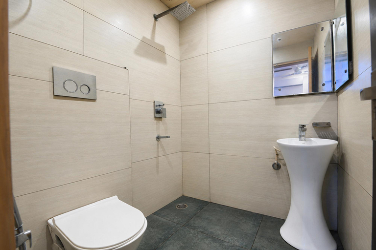 Bathroom 3, FabHotel City Walk, Sahibzada Ajit Singh Nagar