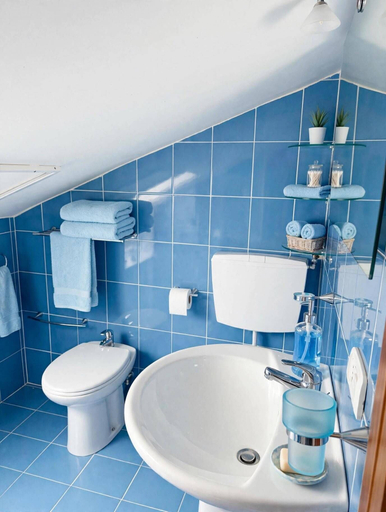 Bathroom, Casale Santilli, Isernia