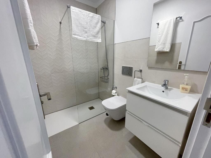 Bathroom 3, Edificio Don Diego, Santa Cruz de Tenerife