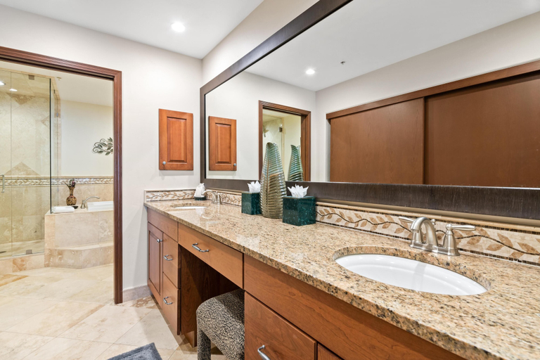 Bathroom 3, Borders Lodge U203 1BD Beaver Creek Ski-in, Ski-out Condo, Eagle