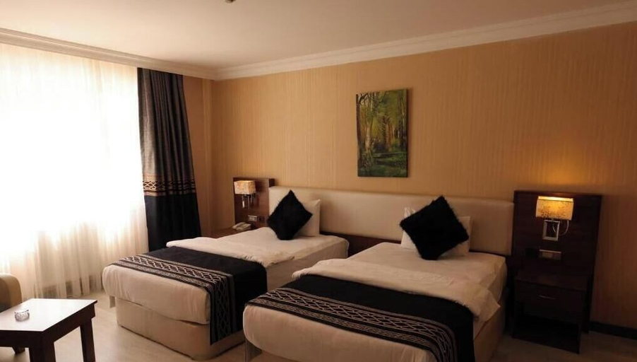 Room 4, Royal Berk Hotel, Merkez